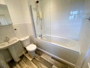 Bathroom - click for photo gallery